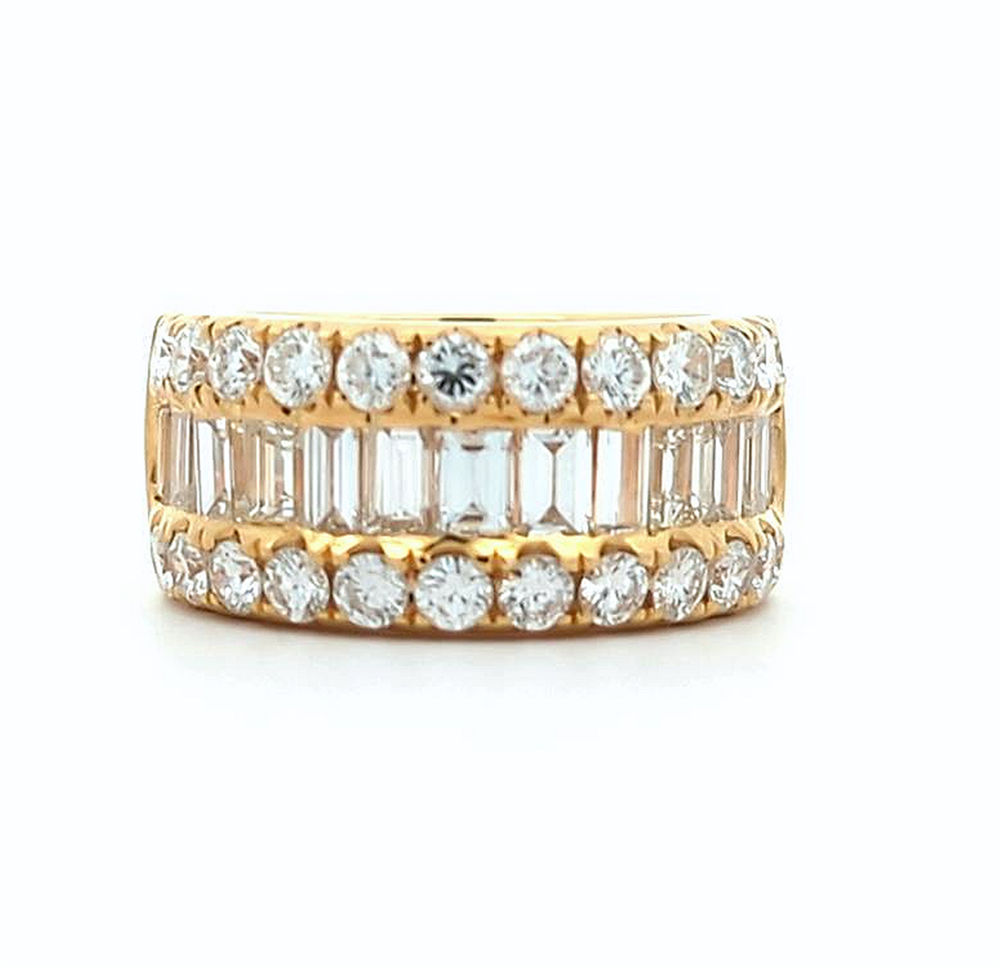 18KT Yellow Gold 3.24ctw Diamond Estate Band