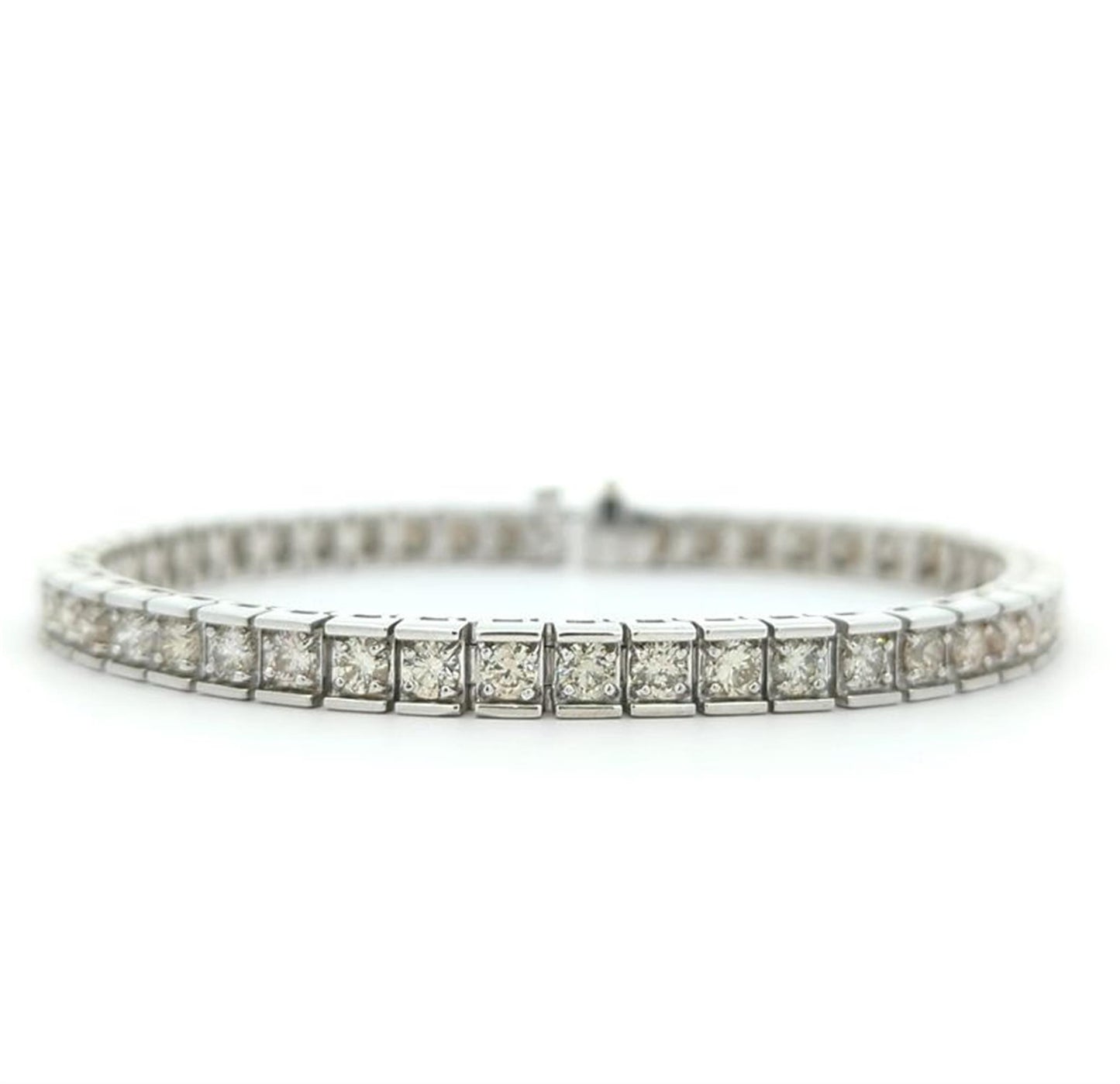 18KT White Gold 5.00ctw Diamond Estate 7" Tennis Bracelet