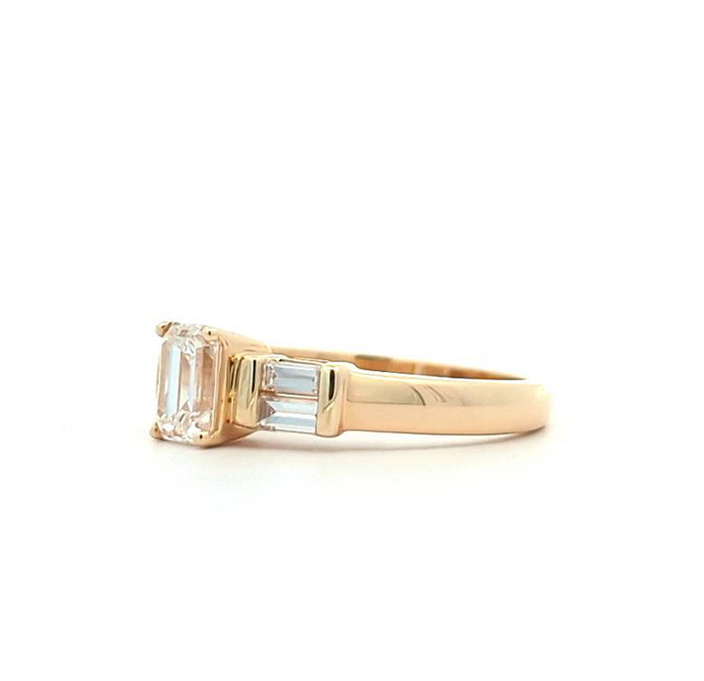 18KT Yellow Gold 0.96ctw Diamond Estate Engagement Ring