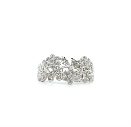 10KT White Gold 0.08ctw Diamond Estate Floral Design Ring