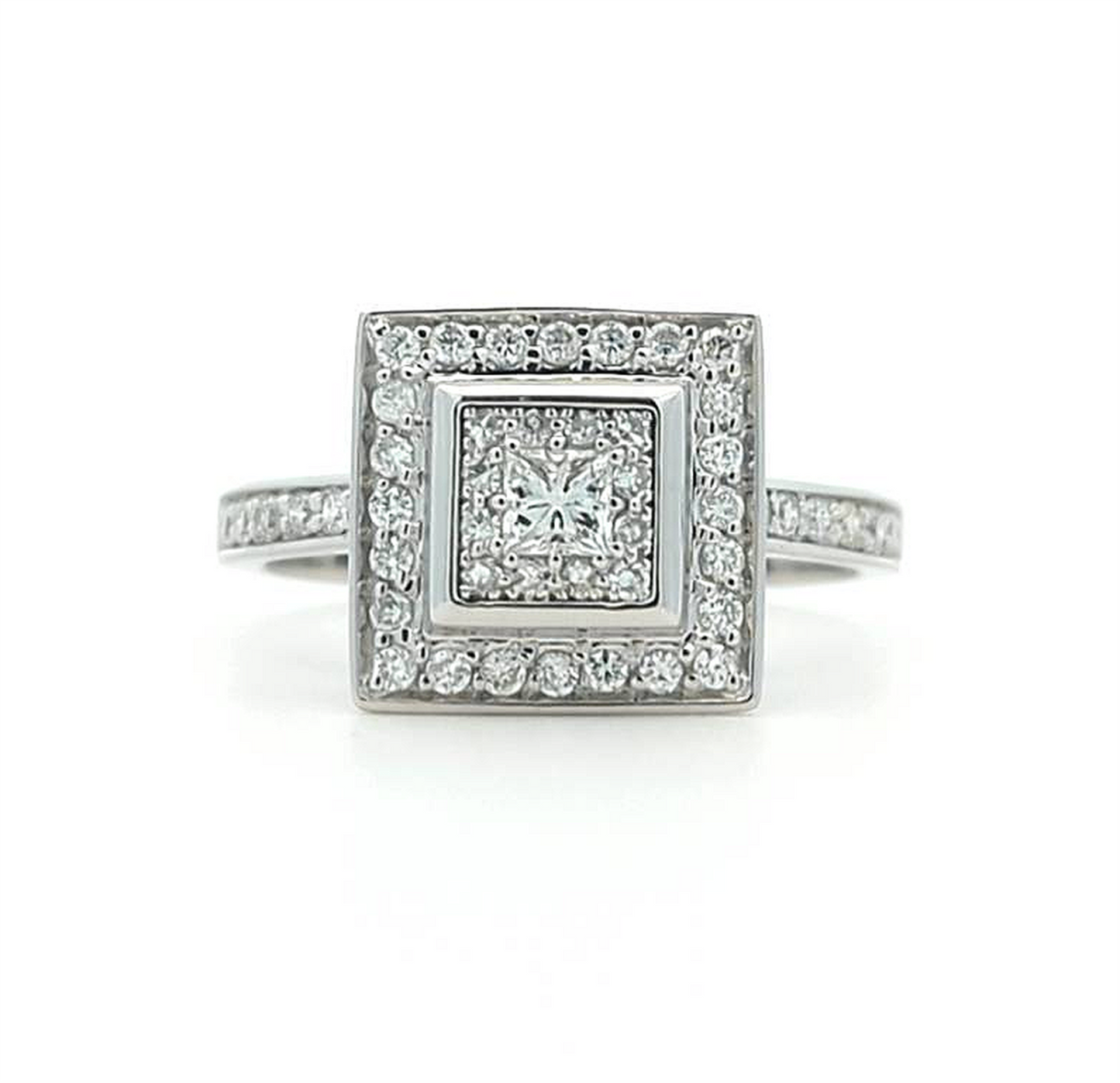 14KT White Gold 0.67ctw Diamond Estate Cluster Ring